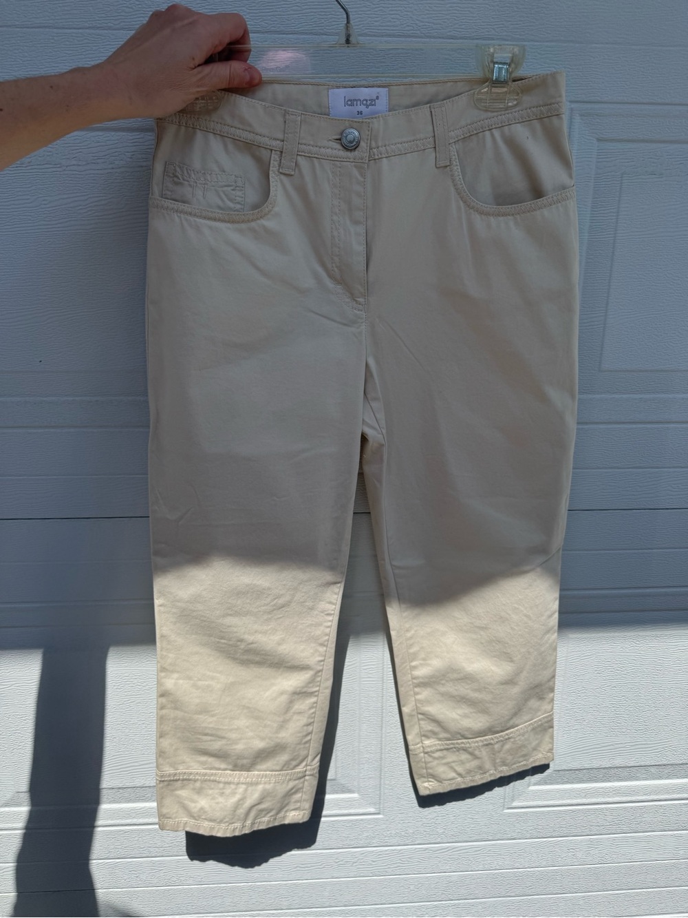 Women’s Beige Capri Pants